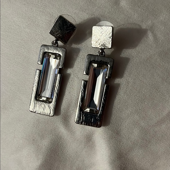 Chic Silver Rectangular Earrings - Picture 1 of 3